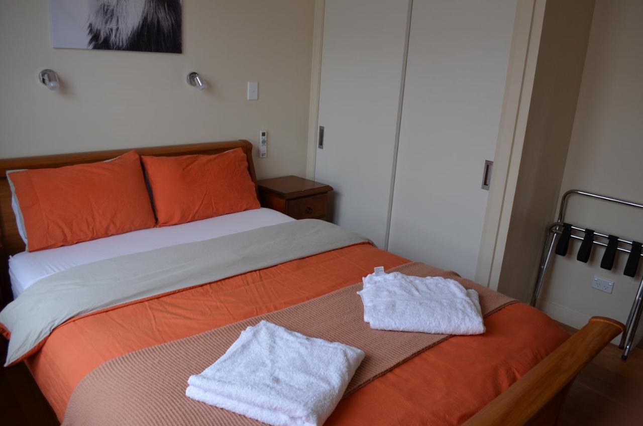 Villa 185- *